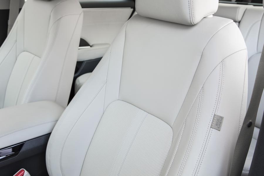 Детали интерьера Honda Clarity Fuel Cell 2019 года  (NA) (фото 38 из 50)